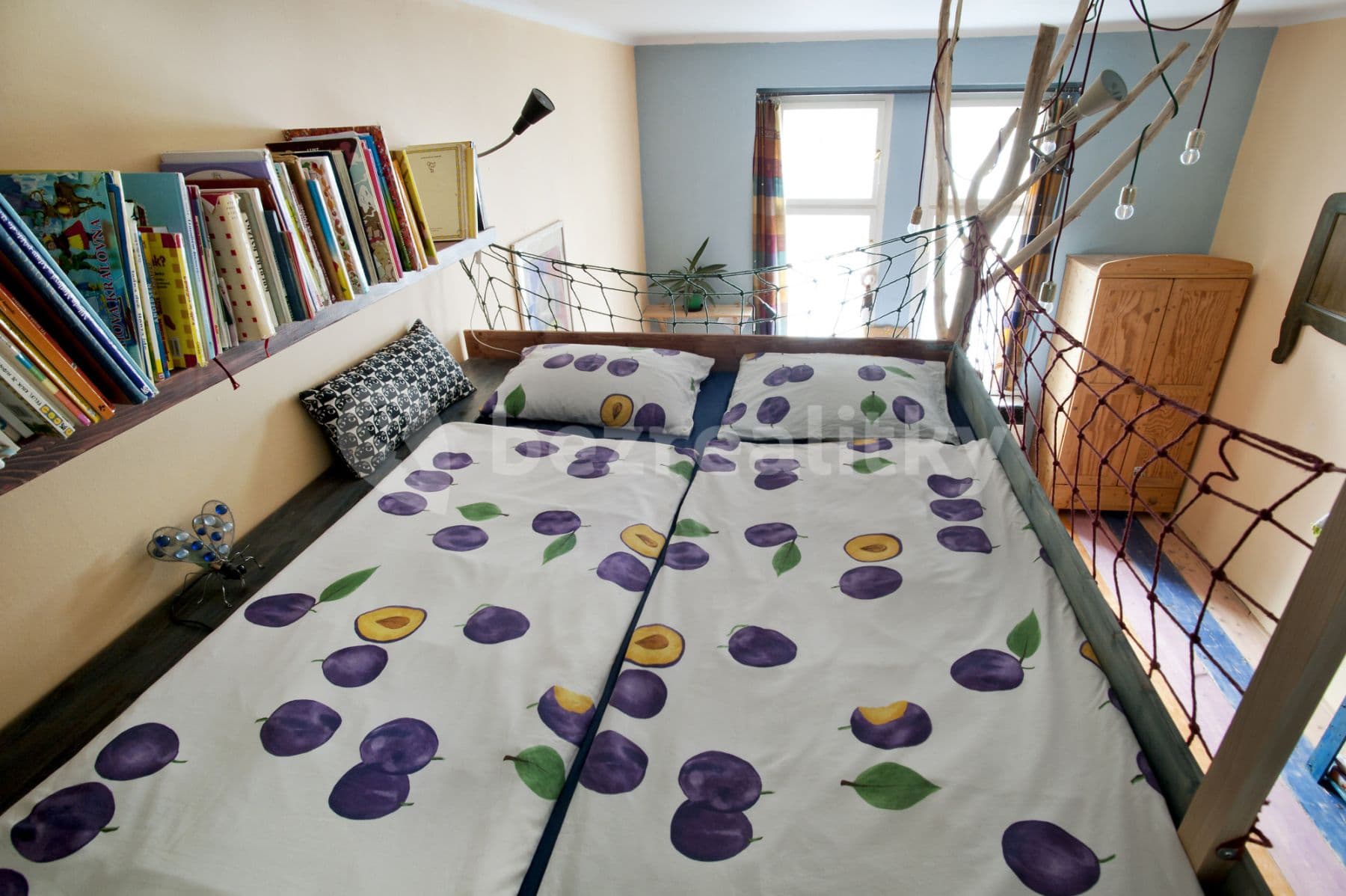 Pronájem bytu  90 m², Pernerova, Praha, Praha