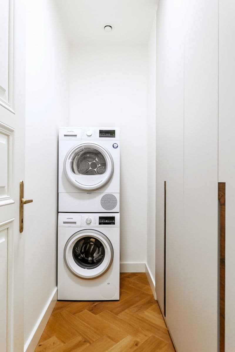 Pronájem bytu  60 m², Dlážděná, Praha, Praha