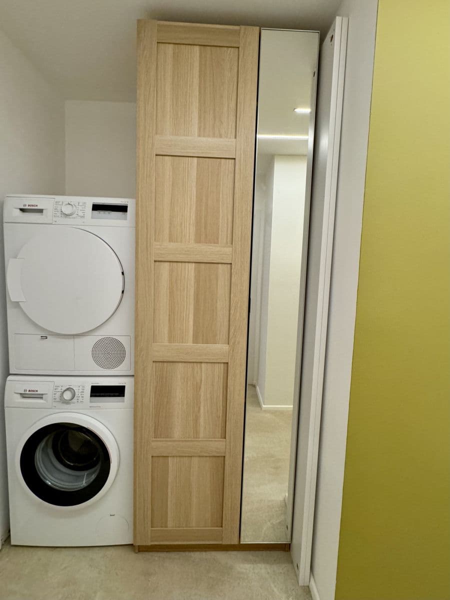 Pronájem bytu  66 m², Malešická, Praha, Praha