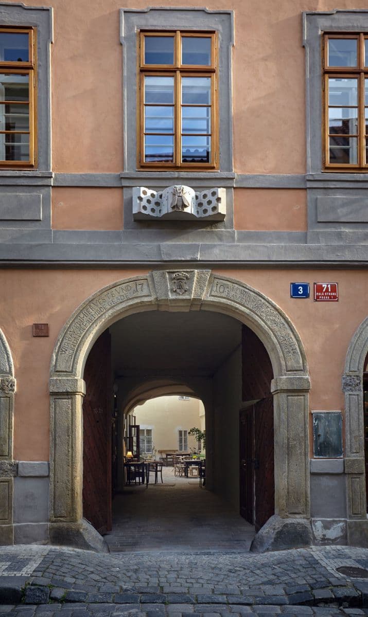 Pronájem bytu  46 m², Míšeňská, Praha, Praha