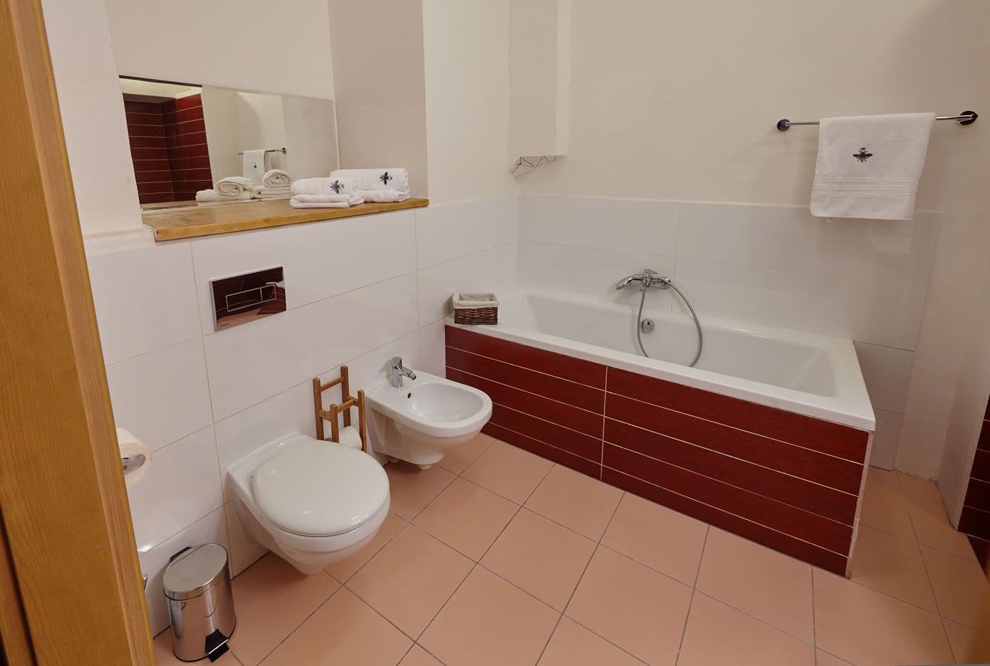 Pronájem bytu  46 m², Míšeňská, Praha, Praha