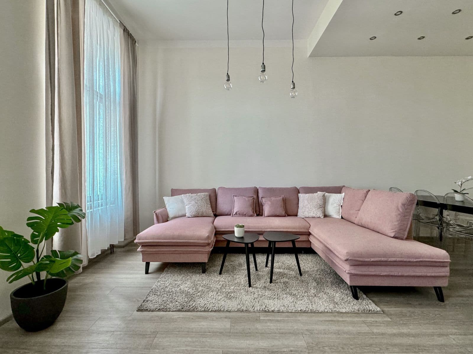 Pronájem bytu  133 m², Španělská, Praha, Praha