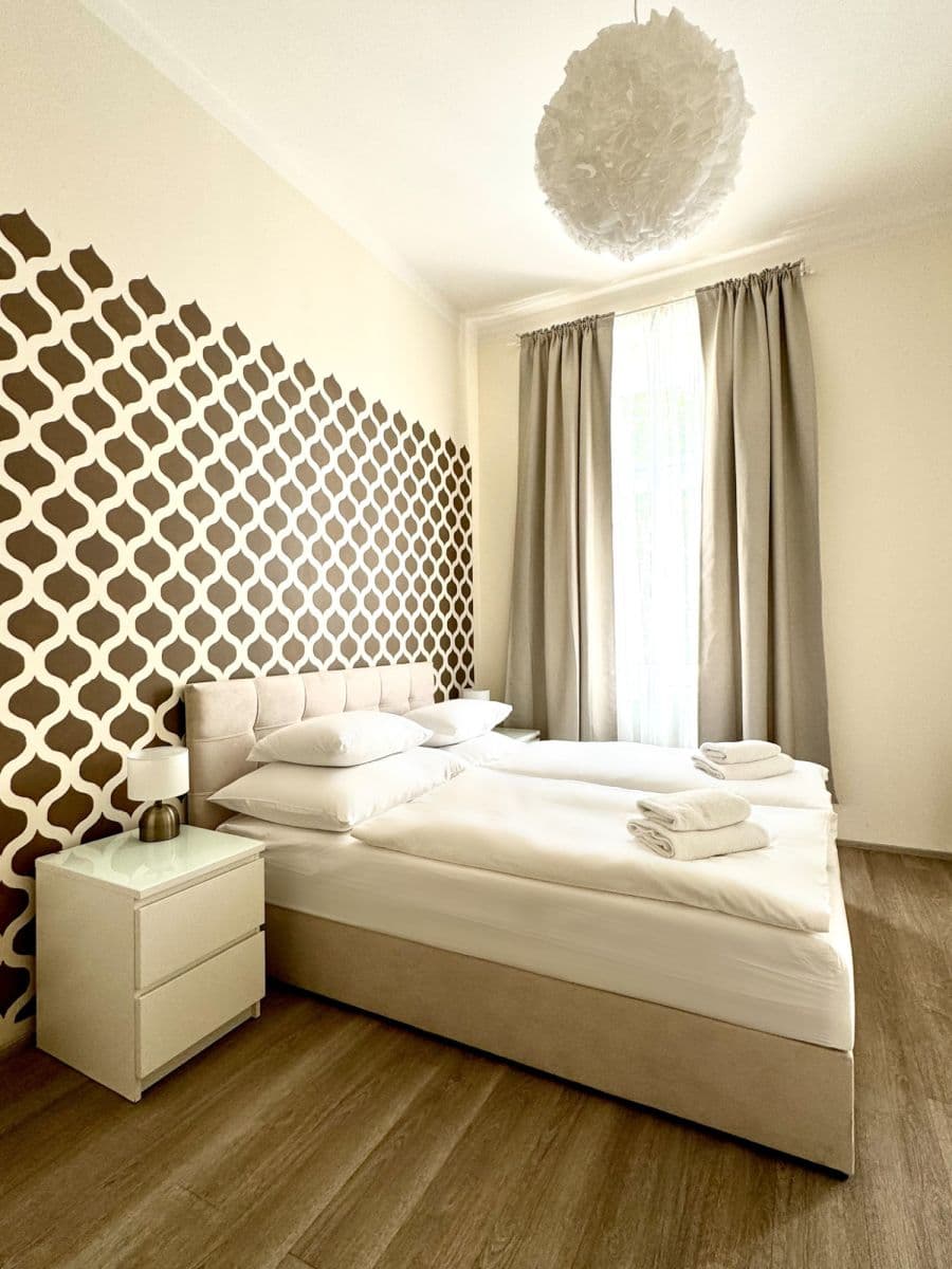 Pronájem bytu  133 m², Španělská, Praha, Praha