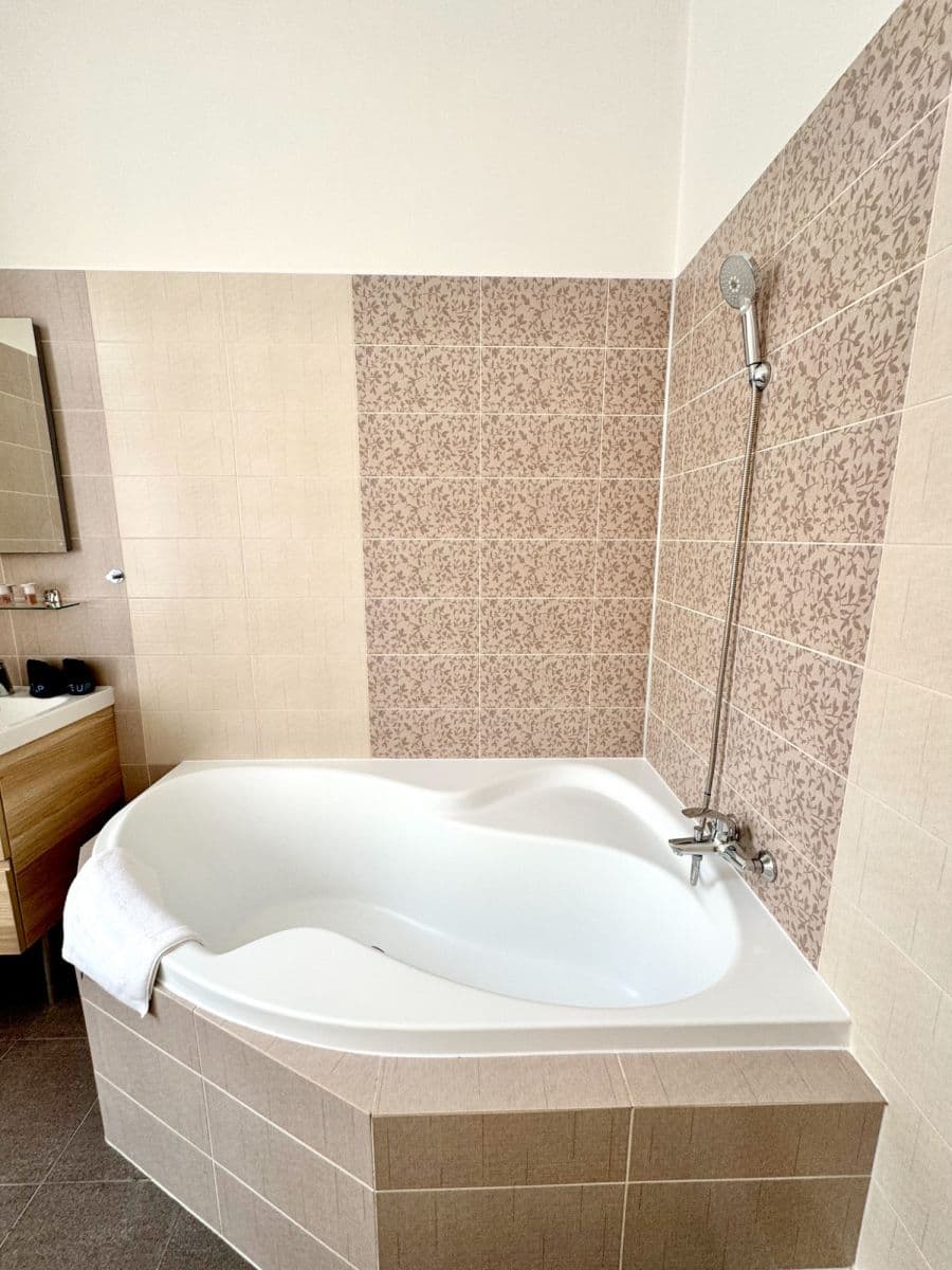 Pronájem bytu  133 m², Španělská, Praha, Praha