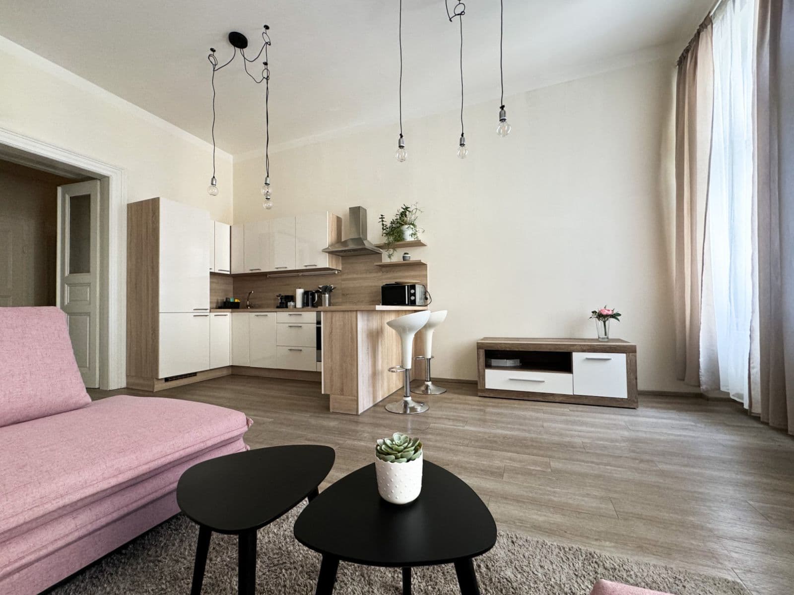 Pronájem bytu  133 m², Španělská, Praha, Praha