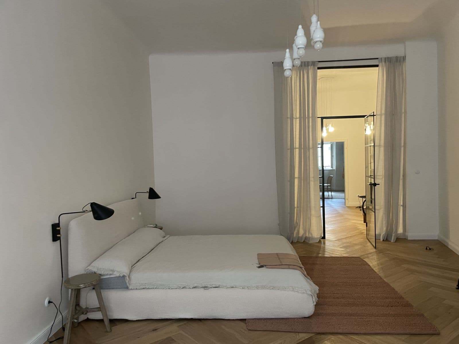 Pronájem bytu  75 m², Melantrichova, Praha, Praha