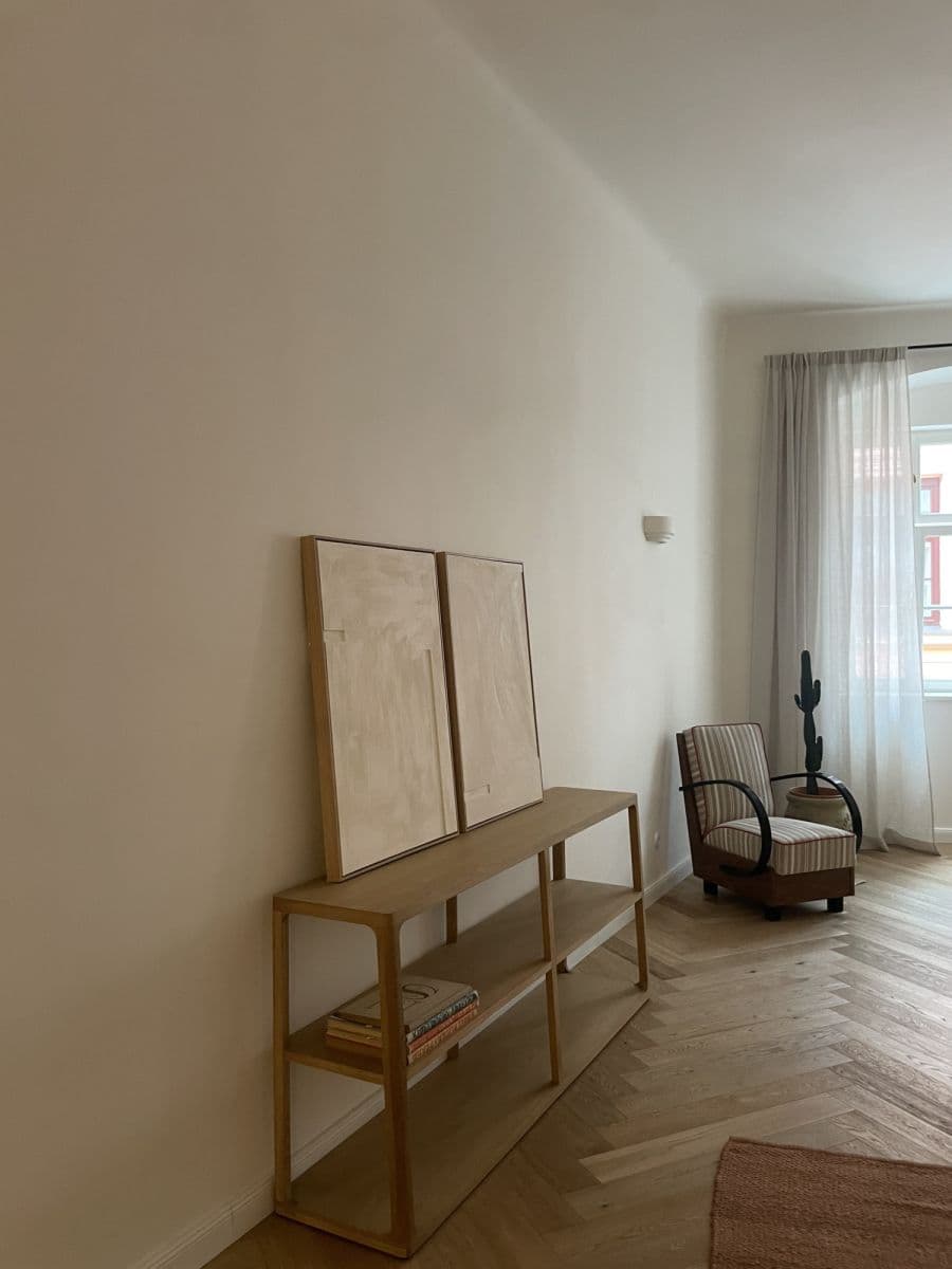 Pronájem bytu  75 m², Melantrichova, Praha, Praha