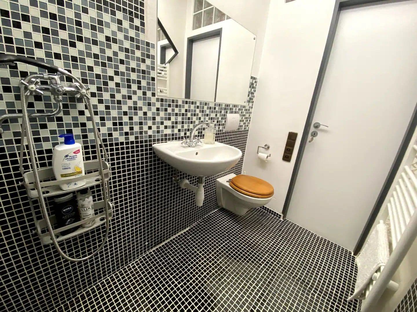 Pronájem bytu  44 m², Tychonova, Praha, Praha