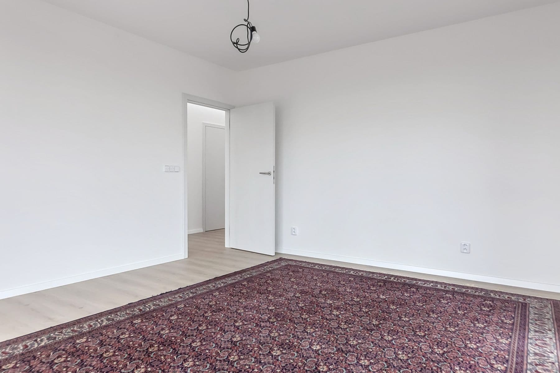 Pronájem bytu  180 m², Ibišková, Praha, Praha