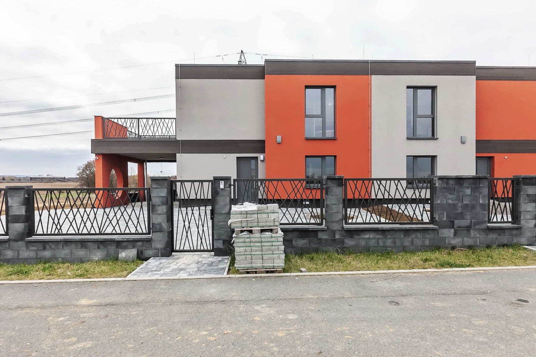 Pronájem bytu  180 m², Ibišková, Praha, Praha