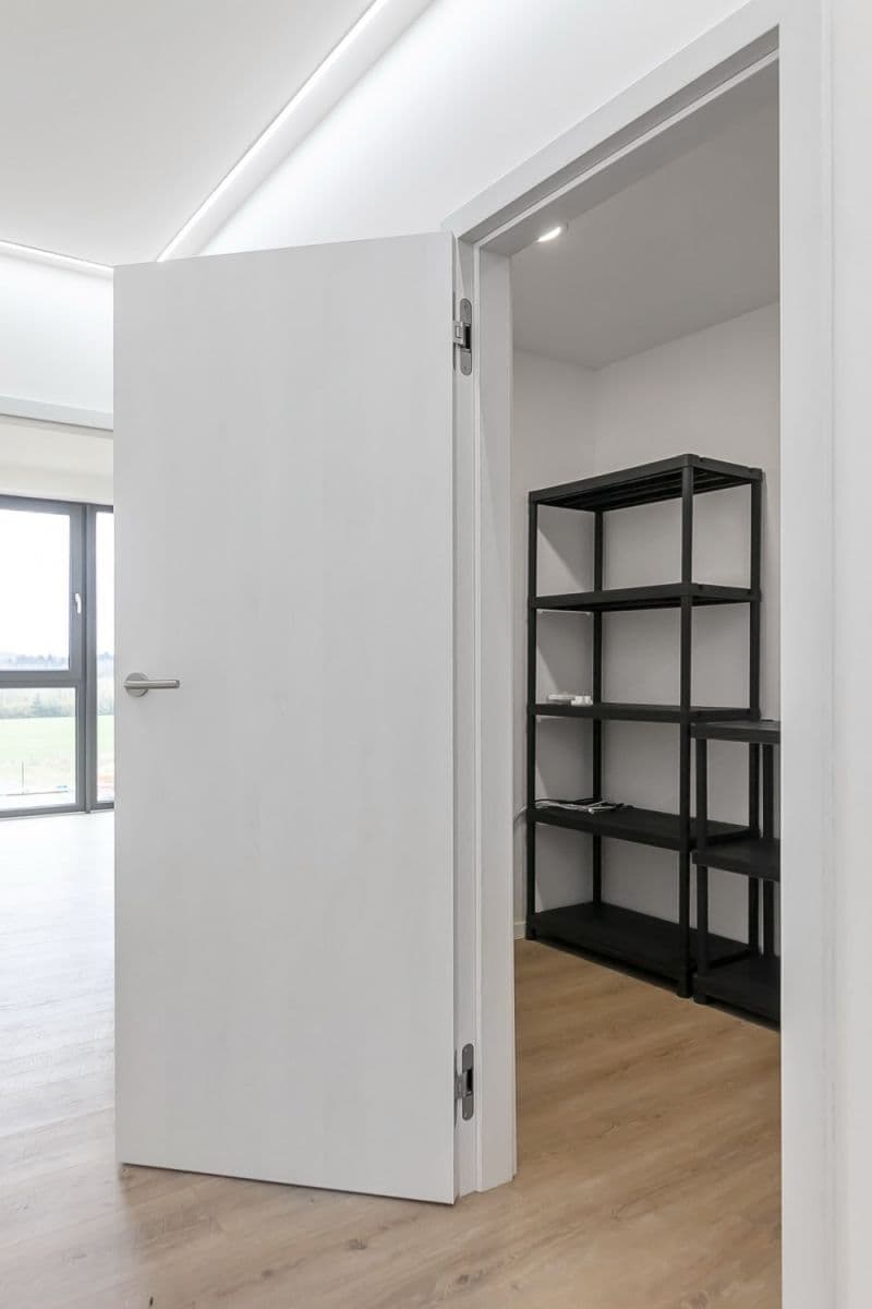 Pronájem bytu  180 m², Ibišková, Praha, Praha