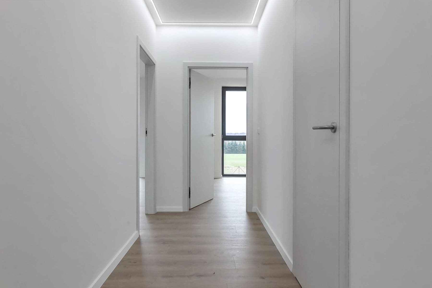 Pronájem bytu  180 m², Ibišková, Praha, Praha