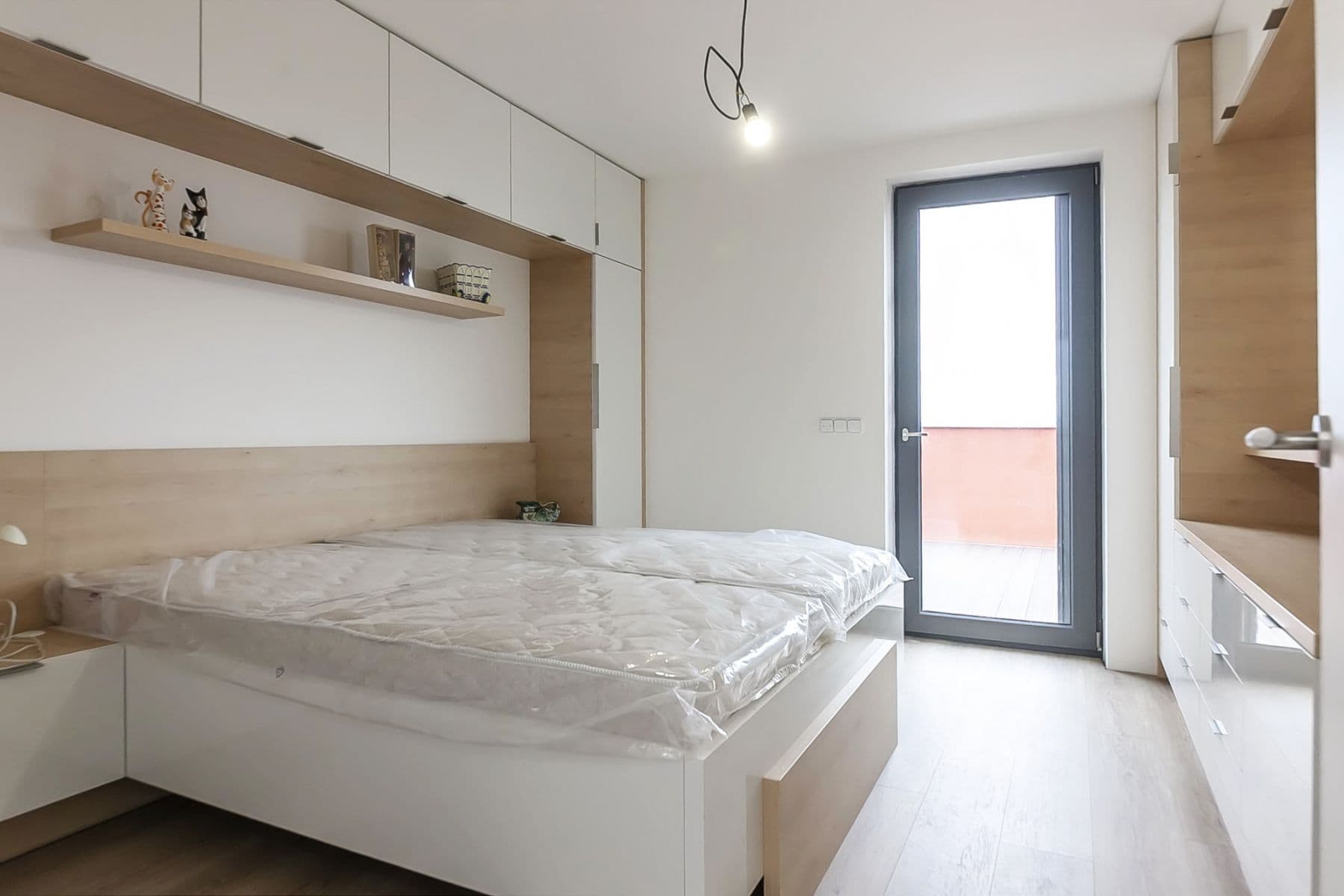Pronájem bytu  180 m², Ibišková, Praha, Praha