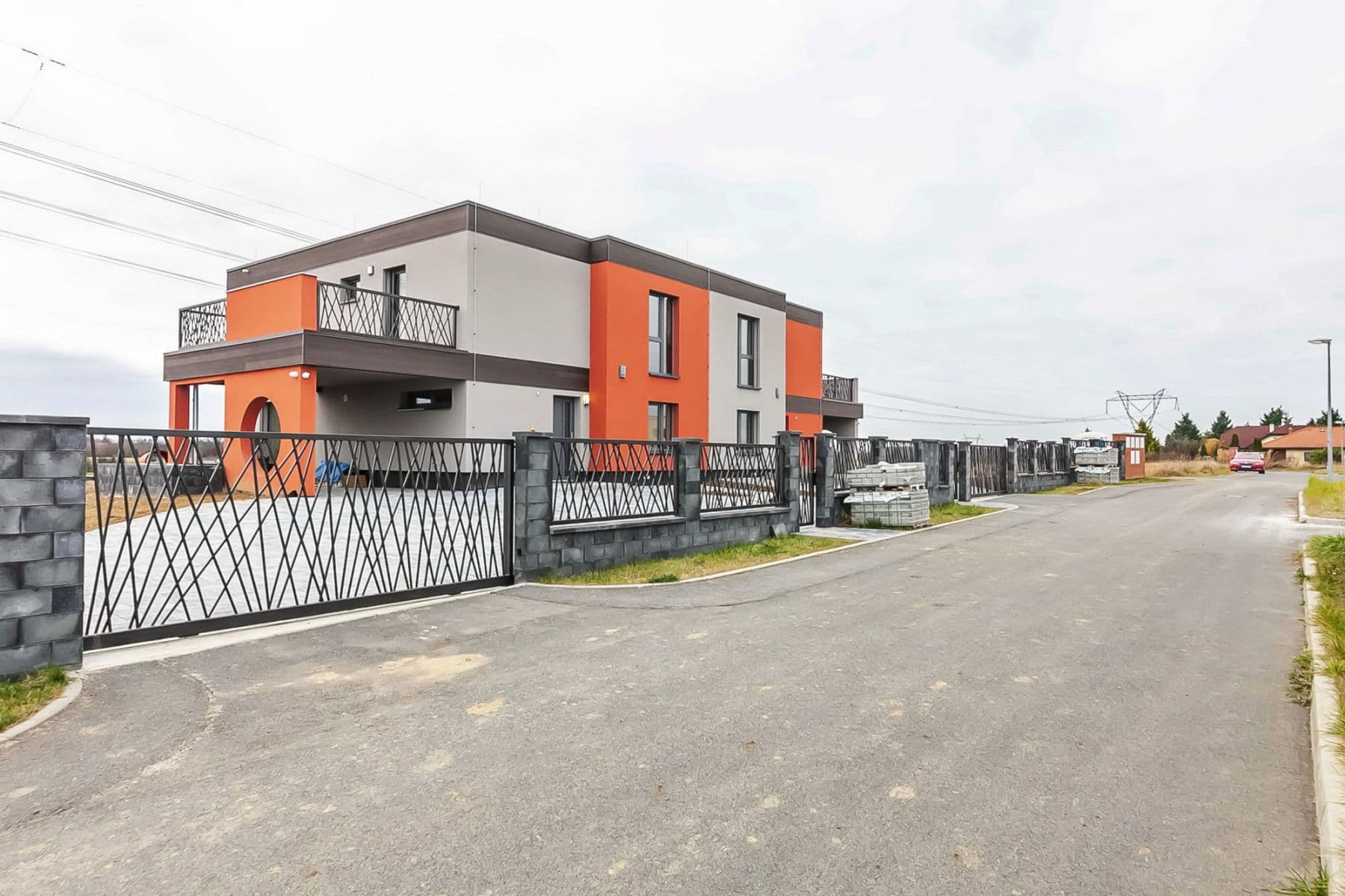 Pronájem bytu  180 m², Ibišková, Praha, Praha