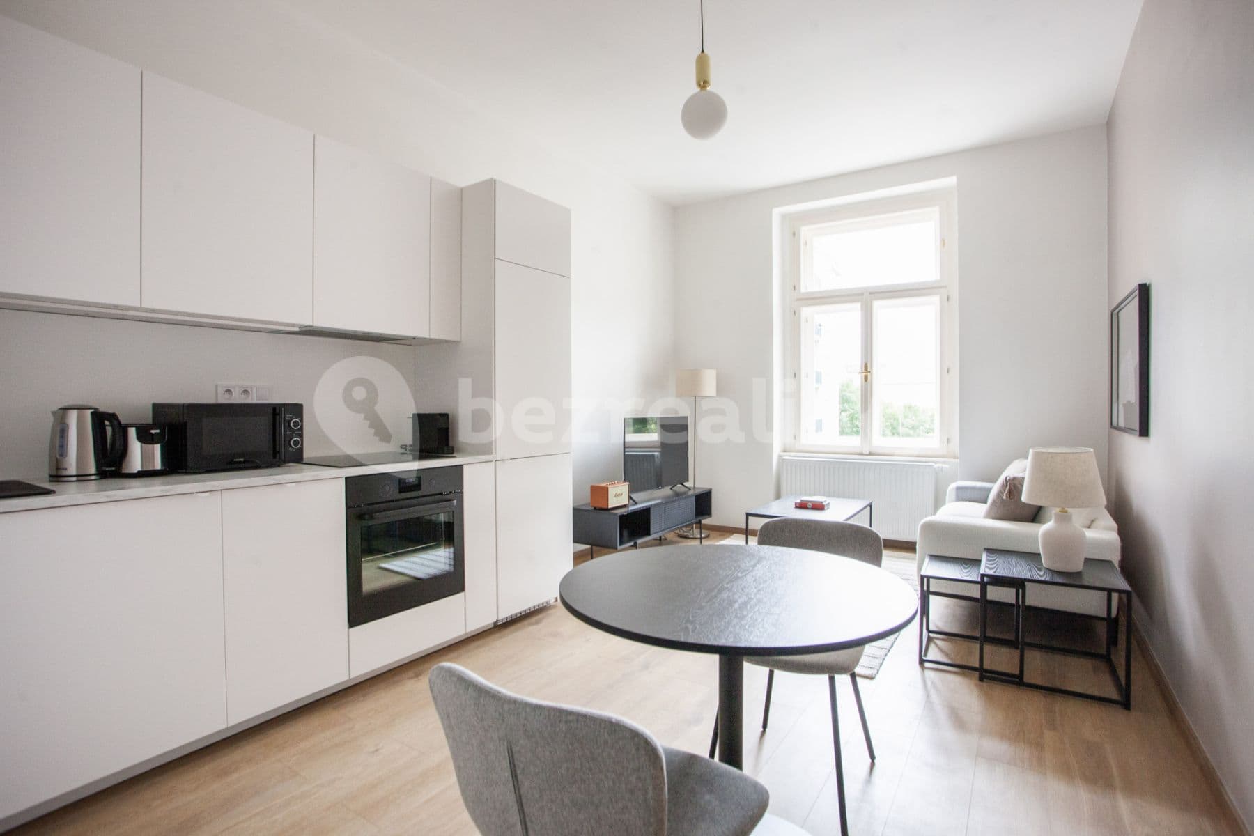 Pronájem bytu  58 m², Rostovská, Praha, Praha