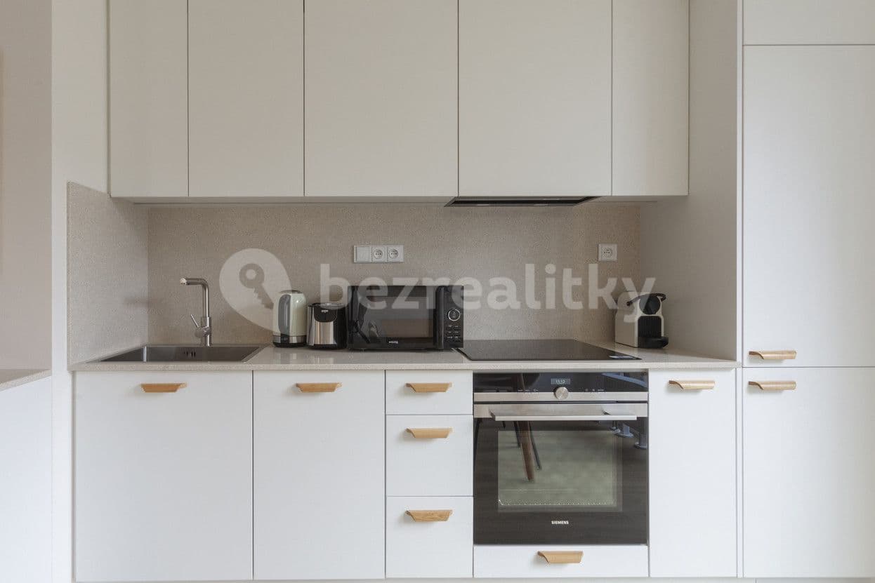 Pronájem bytu  63 m², Vrbenského, Praha, Praha