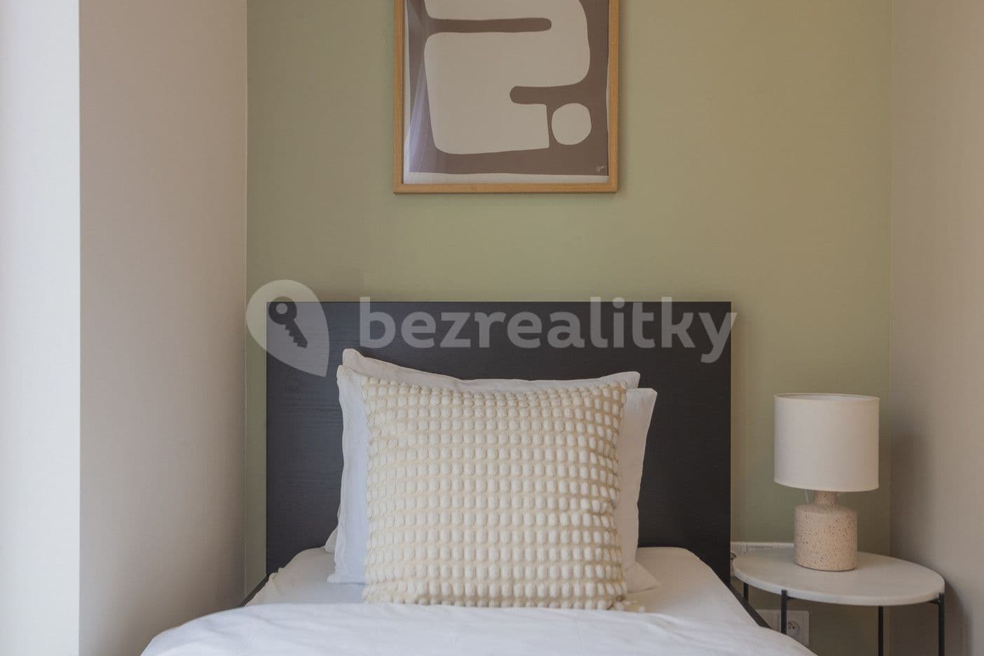Pronájem bytu  63 m², Vrbenského, Praha, Praha