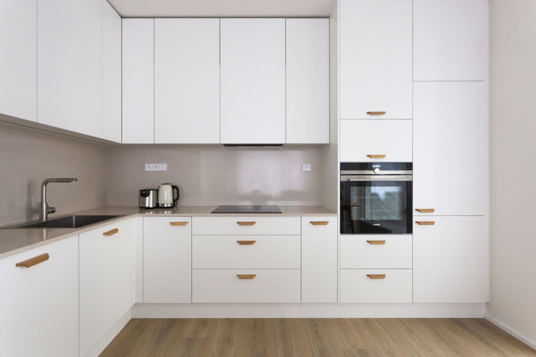 Pronájem bytu  90 m², U Pergamenky, Praha, Praha