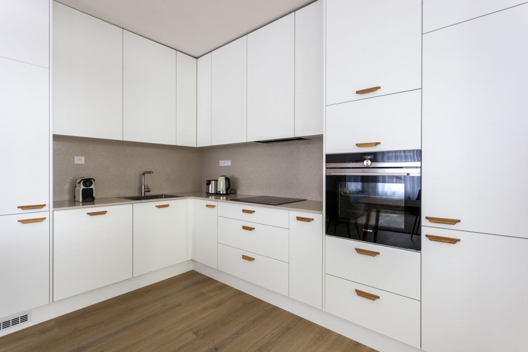 Pronájem bytu  90 m², U Pergamenky, Praha, Praha
