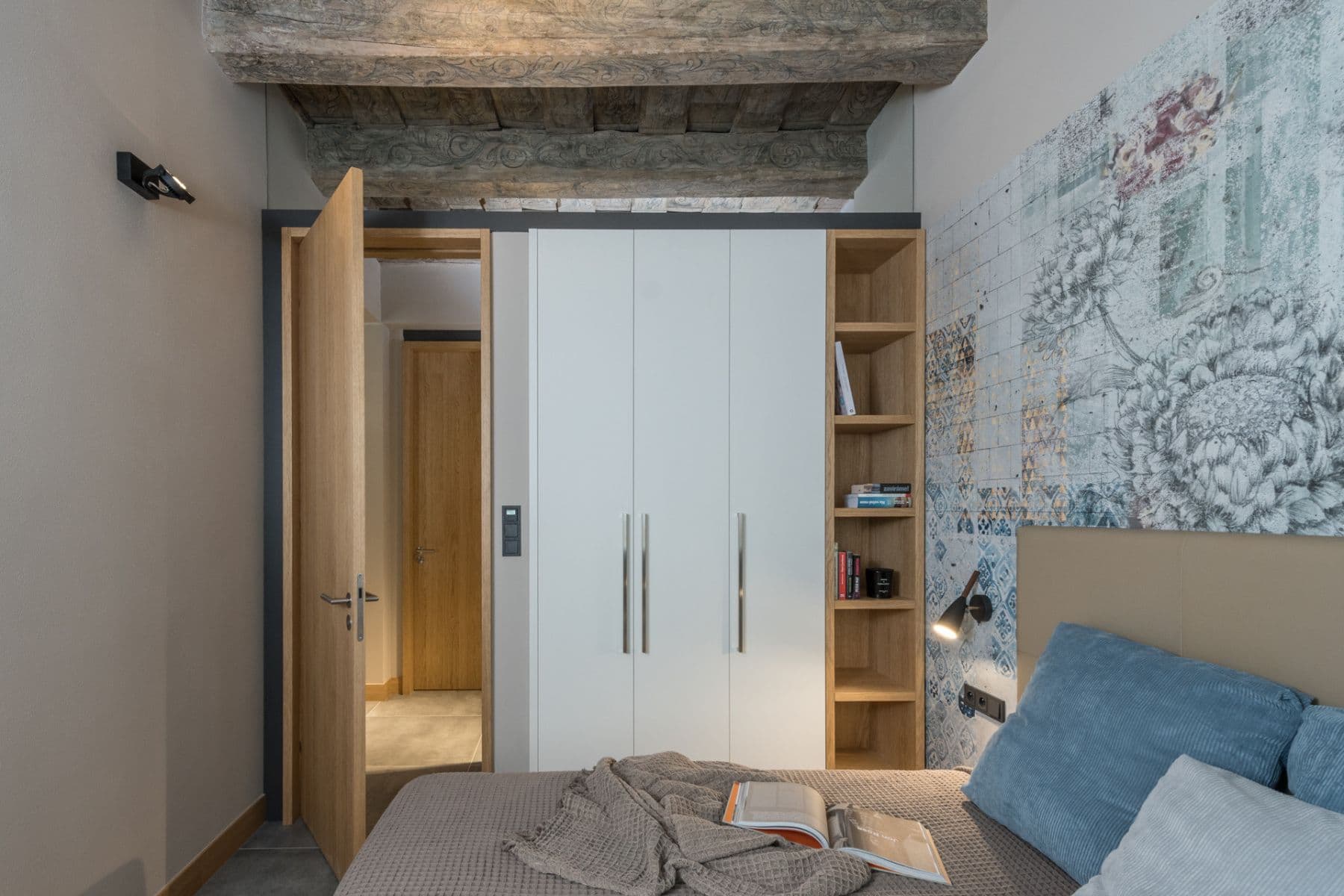 Pronájem bytu  90 m², Vlašská, Praha, Praha