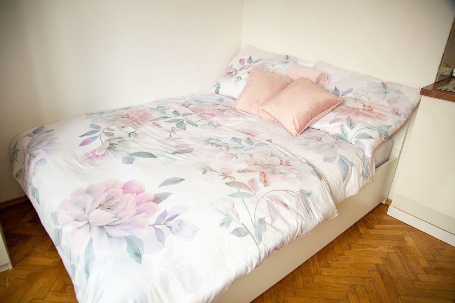 Pronájem bytu  25 m², Na Bitevní Pláni, Praha, Praha