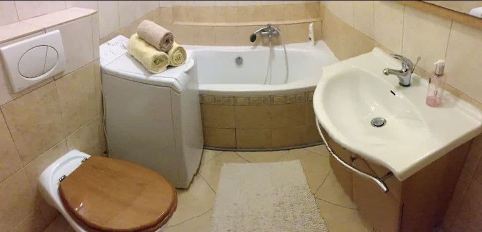 Pronájem bytu  25 m², Na Bitevní Pláni, Praha, Praha
