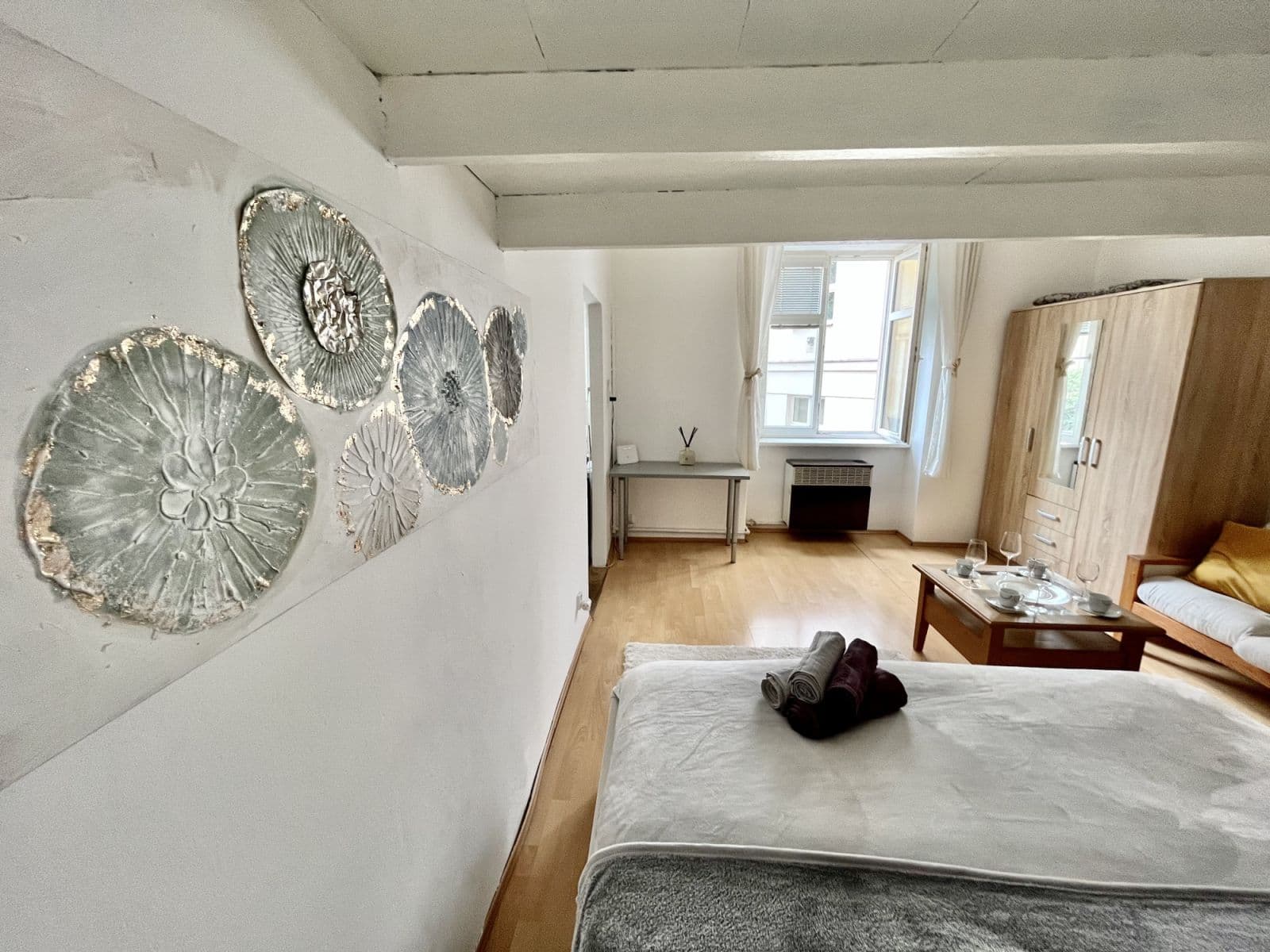 Pronájem bytu  38 m², U Parního mlýna, Praha, Praha