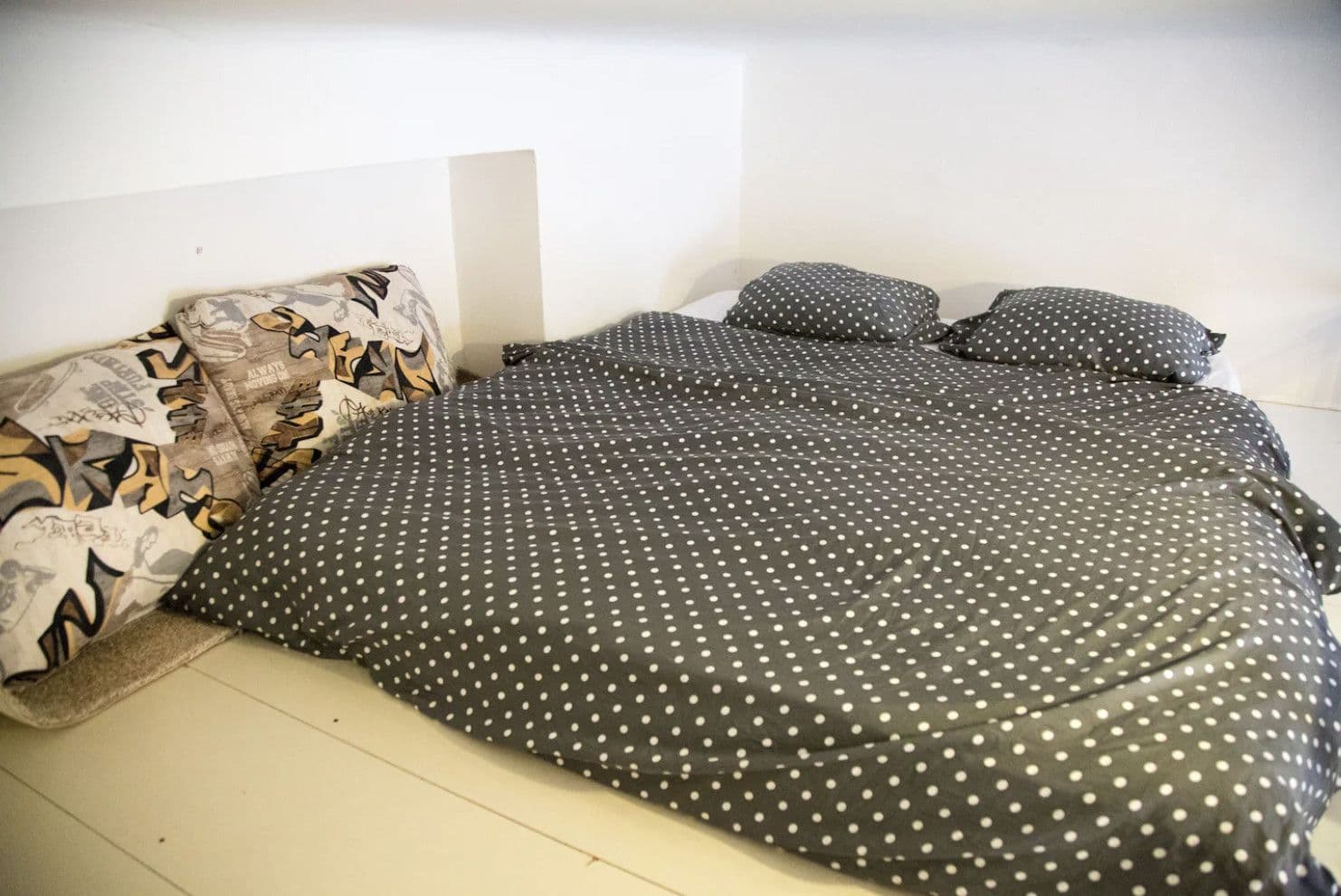 Pronájem bytu  38 m², U Parního mlýna, Praha, Praha