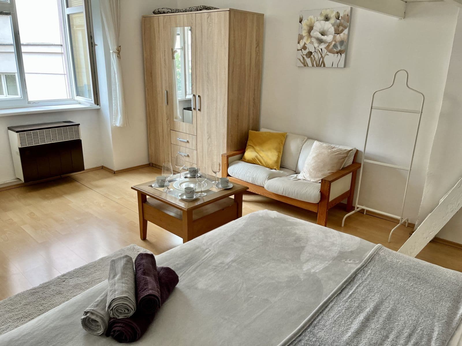 Pronájem bytu  38 m², U Parního mlýna, Praha, Praha