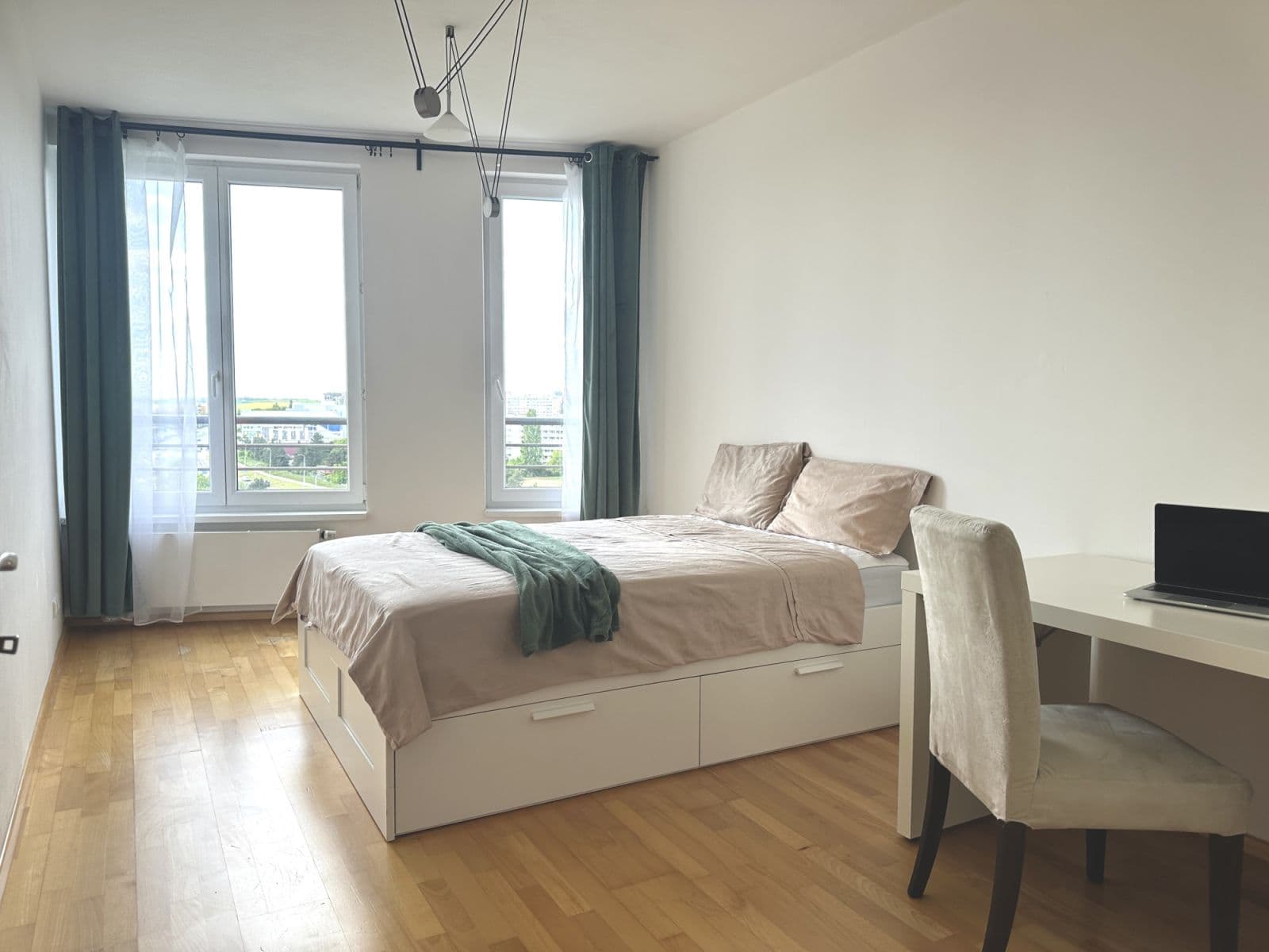 Pronájem bytu  54 m², Tlumačovská, Praha, Praha