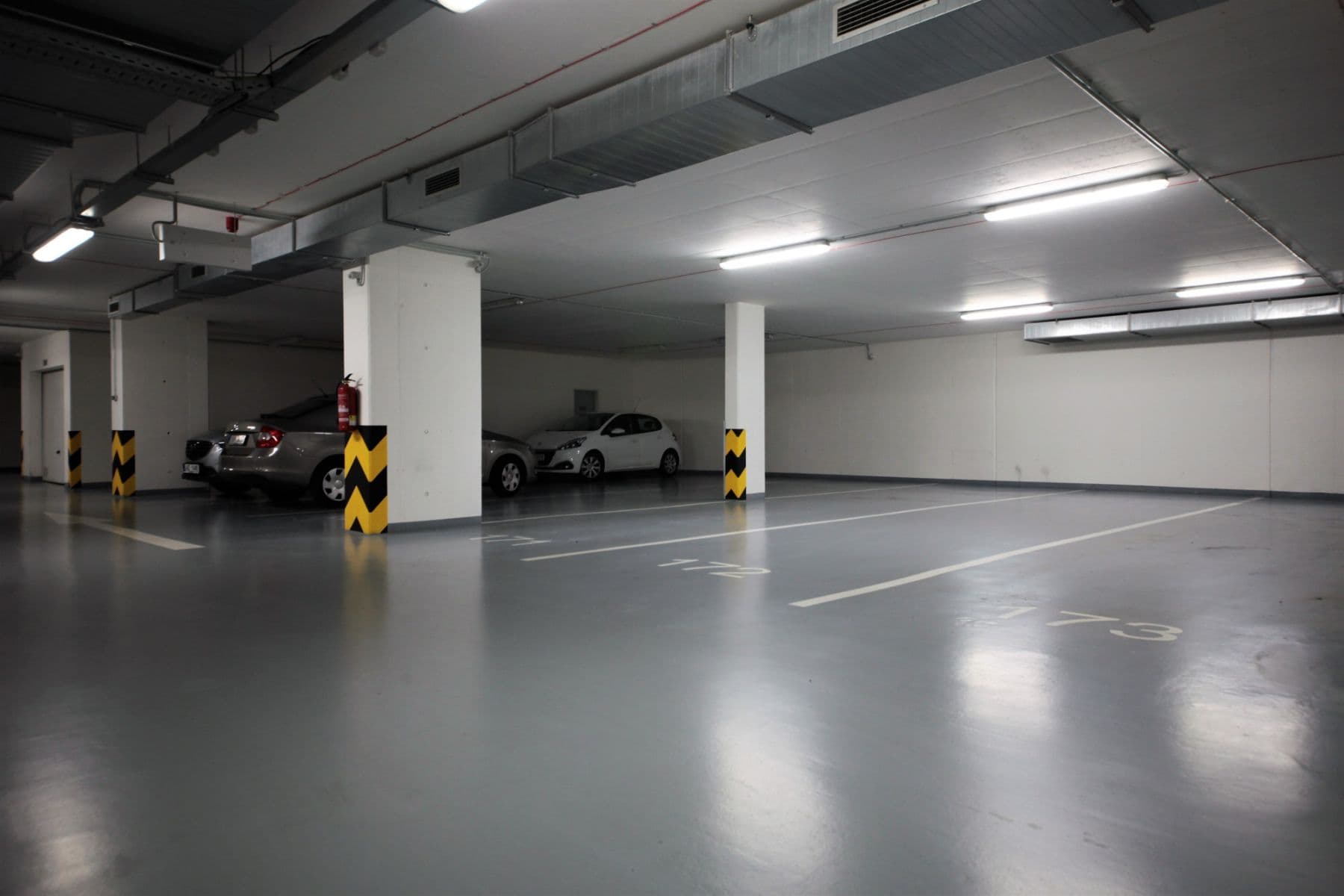 Pronájem bytu  54 m², Tlumačovská, Praha, Praha
