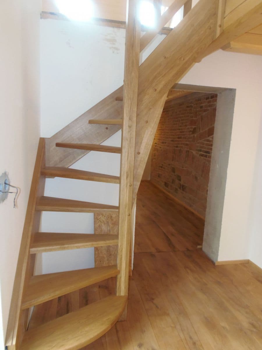 Pronájem bytu  90 m², Nad Hradním vodojemem, Praha, Praha