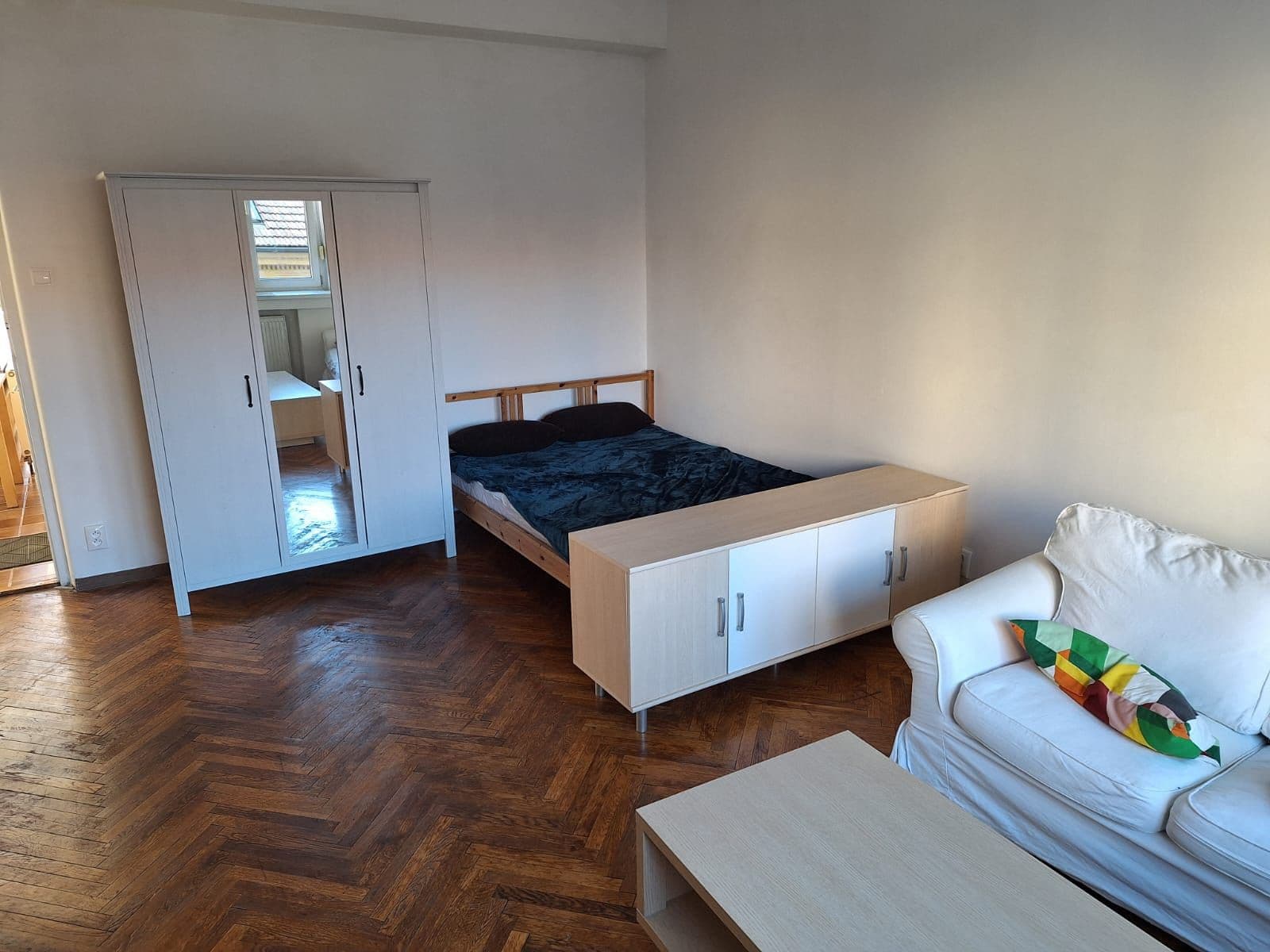 Pronájem bytu  70 m², Gorkého, Bratislava - mestská časť Staré Mesto, Bratislavský kraj