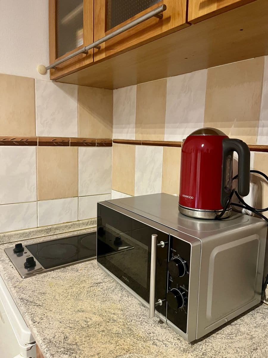 Pronájem bytu  20 m², Levá, Praha, Praha