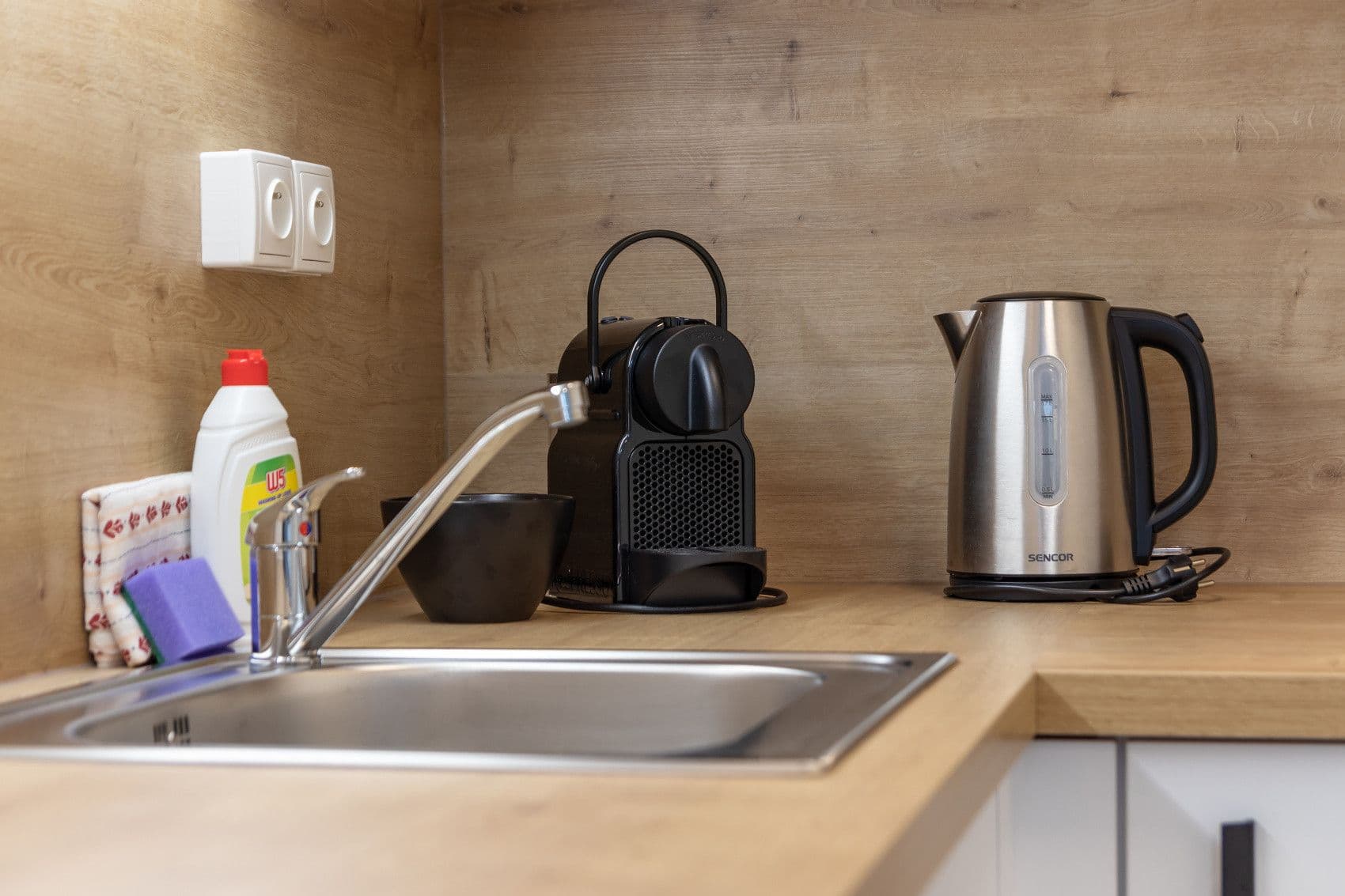 Pronájem bytu  20 m², Plzeňská, Praha, Praha