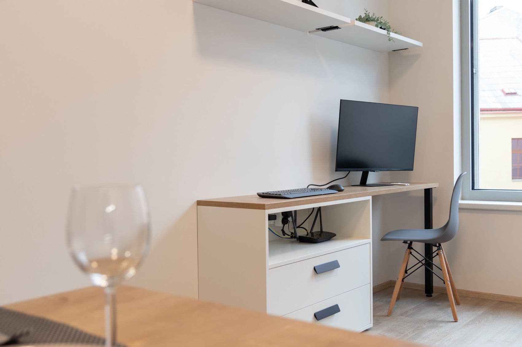 Pronájem bytu  20 m², Plzeňská, Praha, Praha