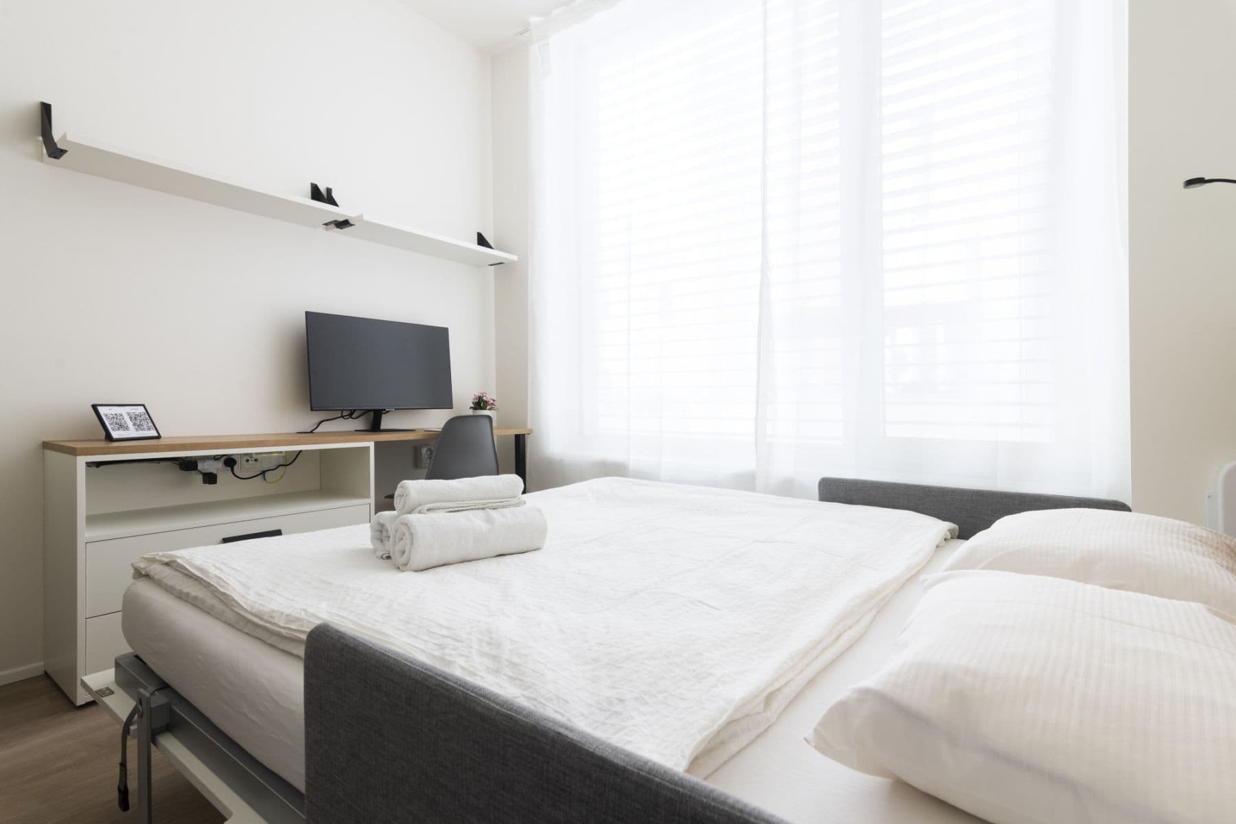 Pronájem bytu  20 m², Plzeňská, Praha, Praha