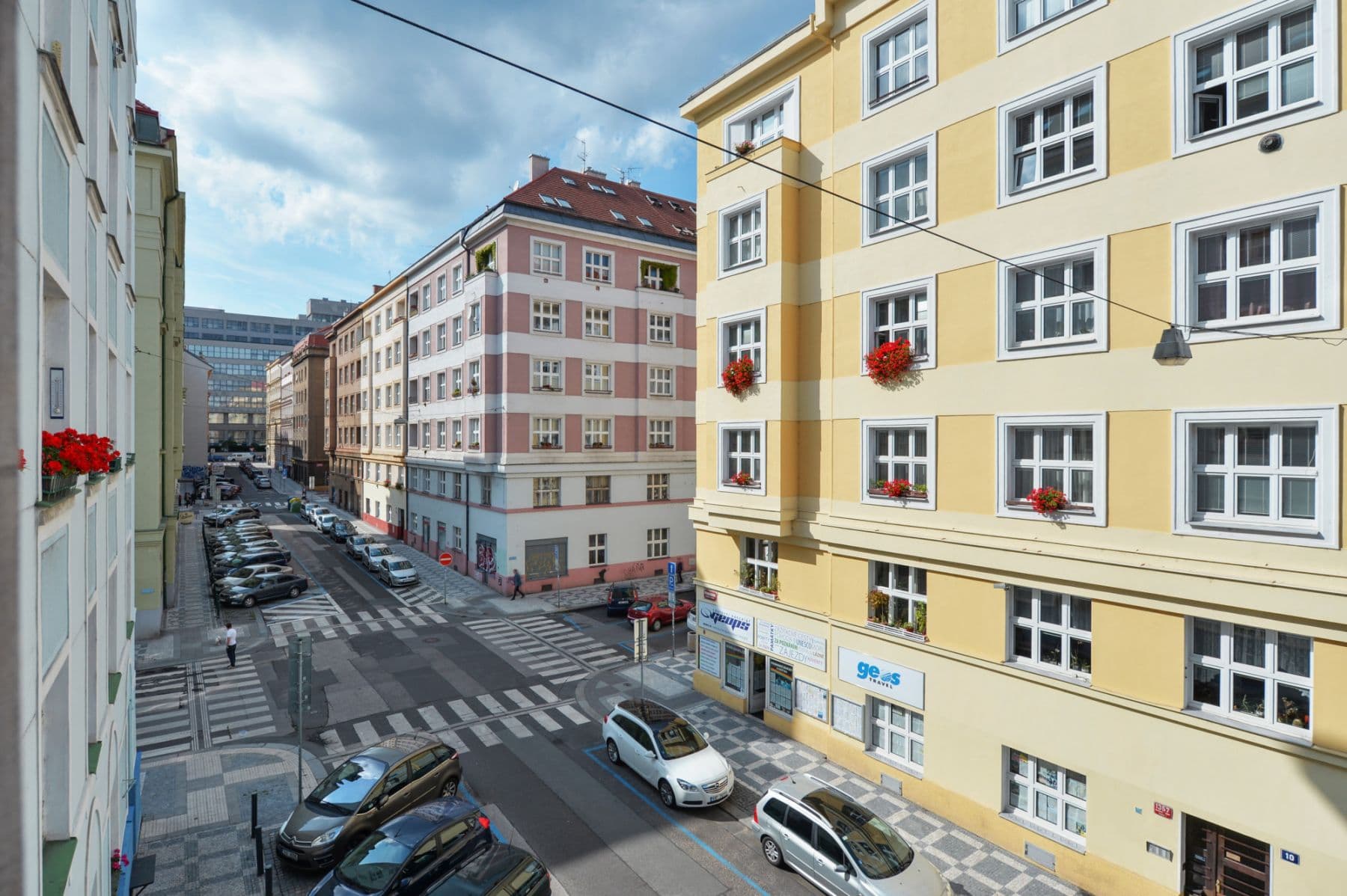Pronájem bytu  83 m², Šternberkova, Praha, Praha