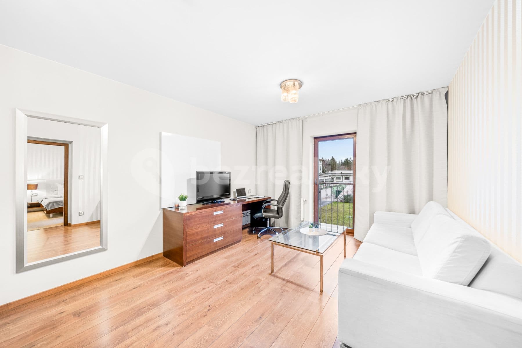 Pronájem bytu  52 m², U Borského parku, Plzeň, Plzeňský kraj