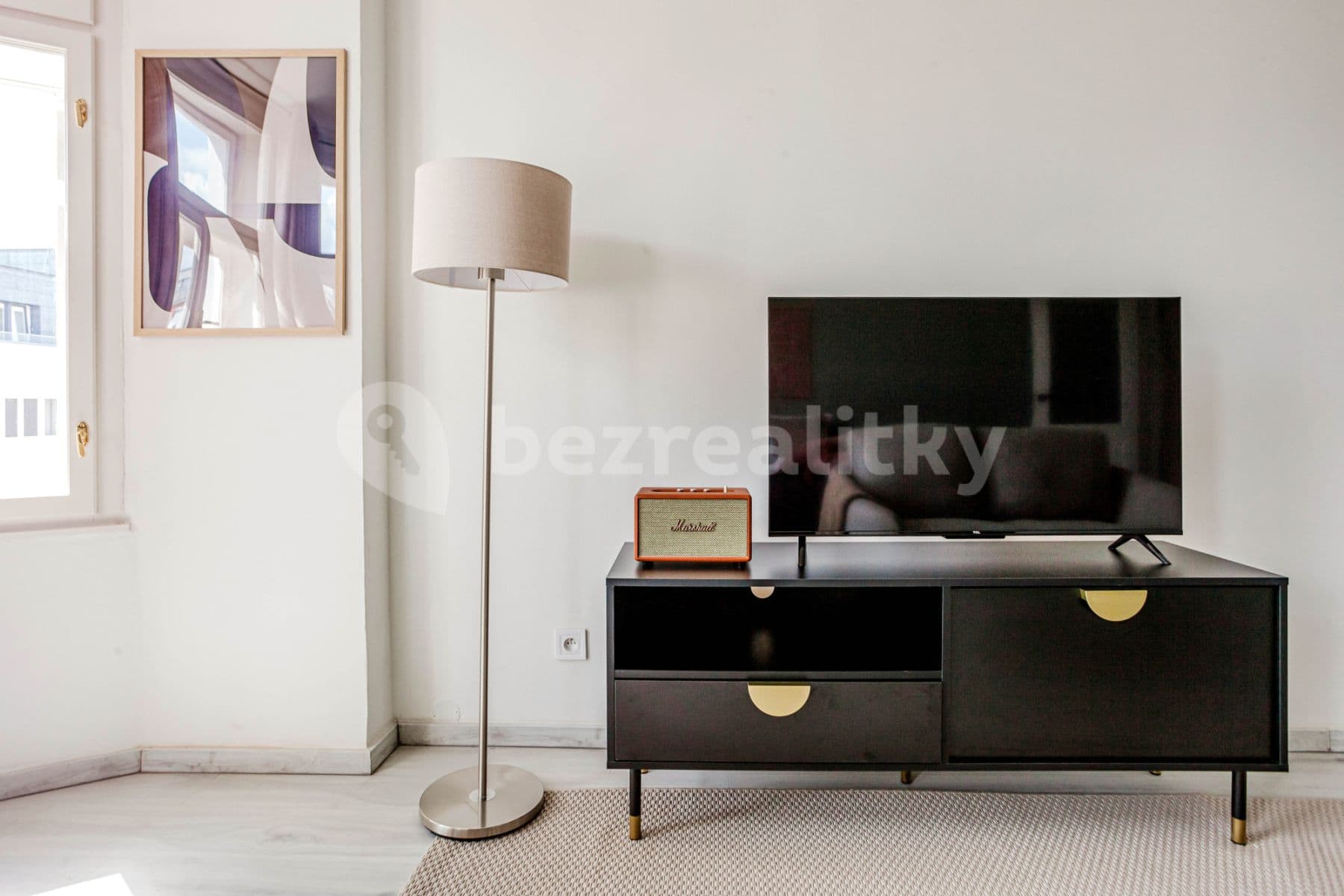Pronájem bytu  35 m², Rostovská, Praha, Praha