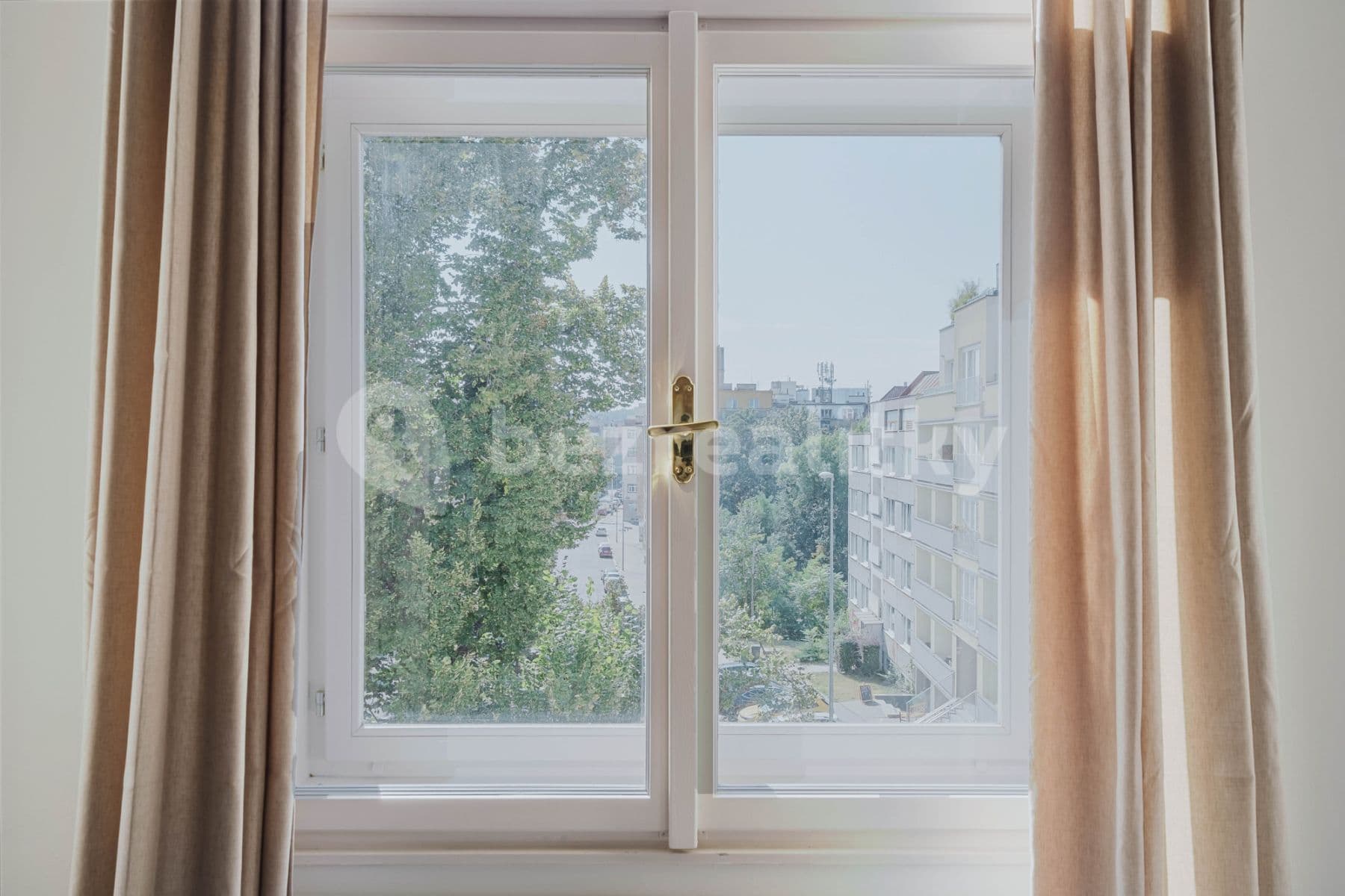 Pronájem bytu  35 m², Rostovská, Praha, Praha