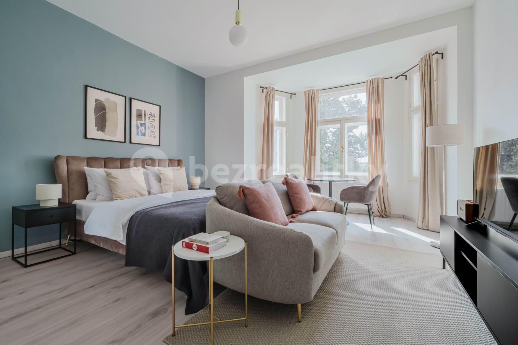 Pronájem bytu  35 m², Rostovská, Praha, Praha