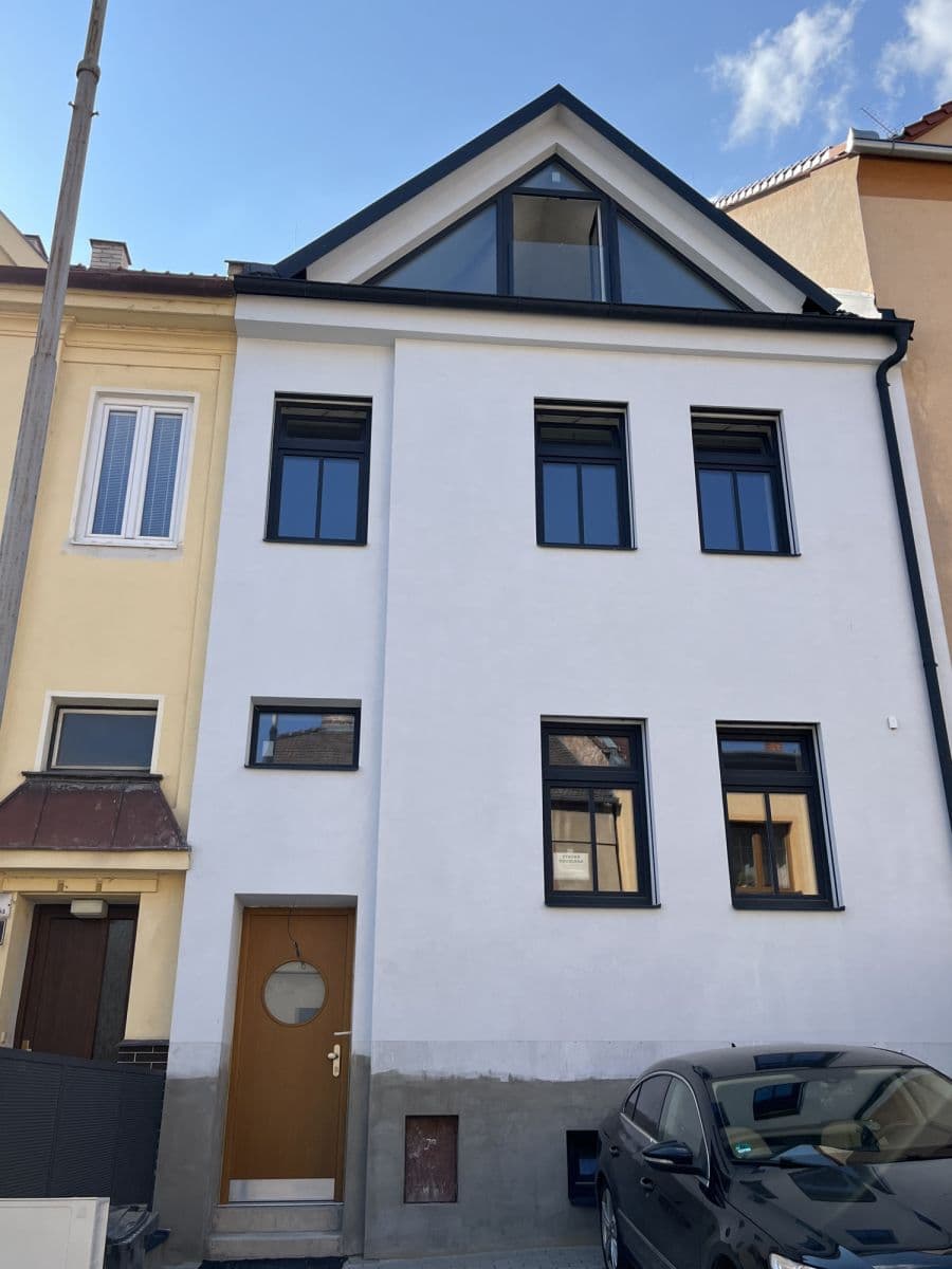 Pronájem bytu  46 m², Tišnovská, Brno, Jihomoravský kraj