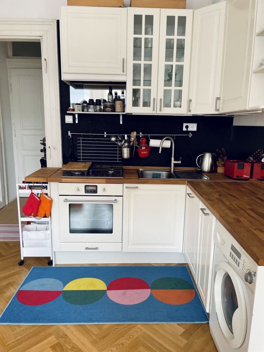 Pronájem bytu  50 m², Šaldova, Praha, Praha