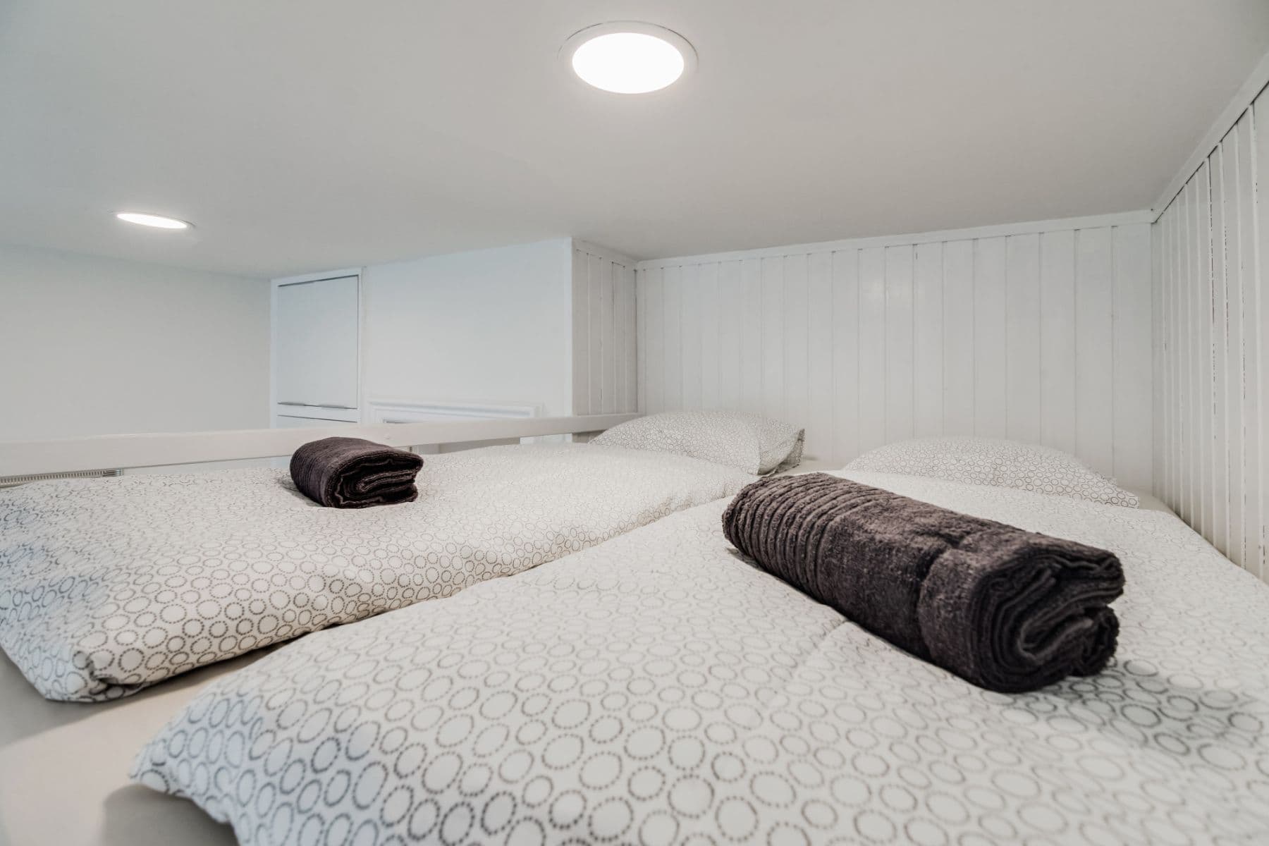Pronájem bytu  33 m², Újezd, Praha, Praha