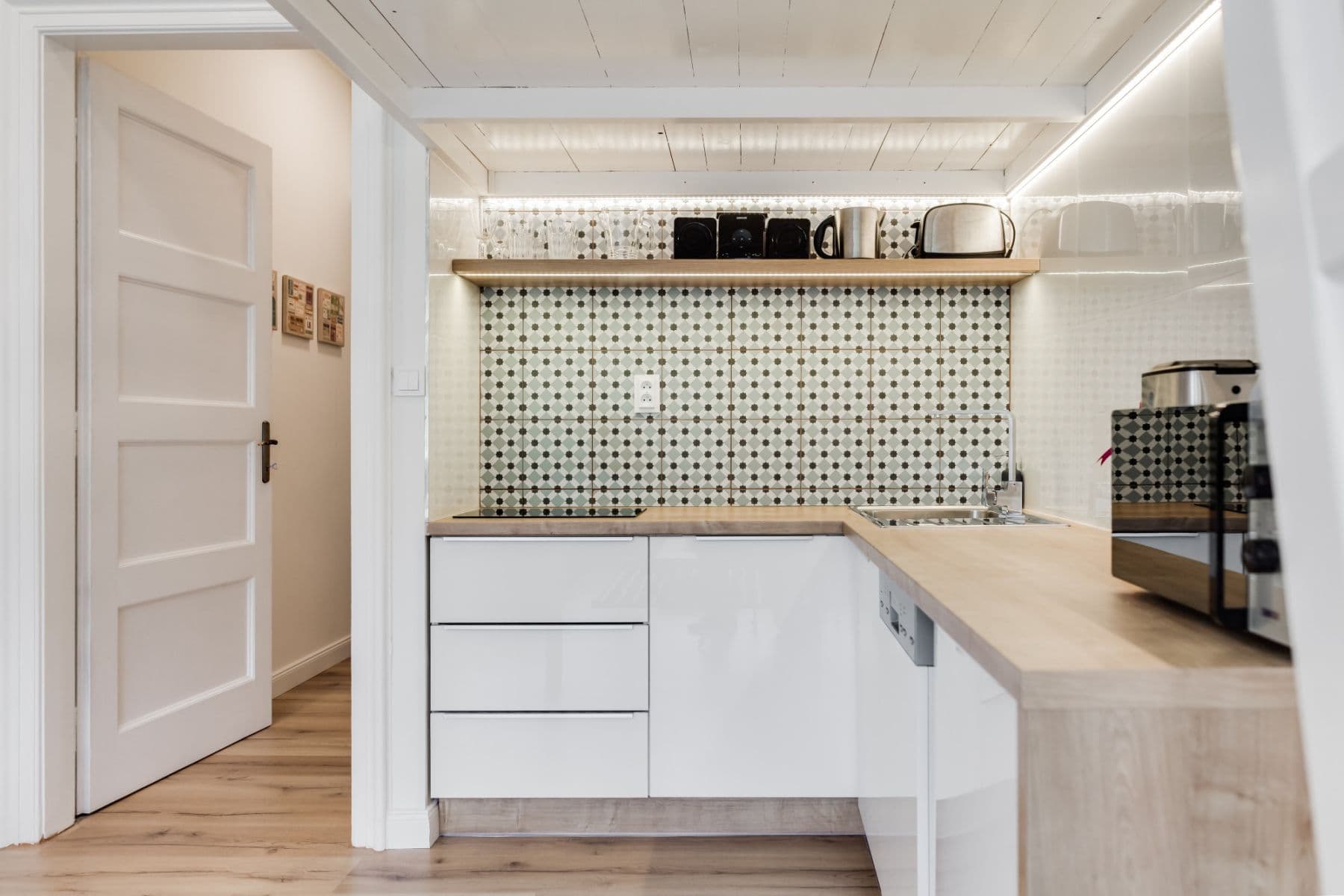 Pronájem bytu  33 m², Újezd, Praha, Praha