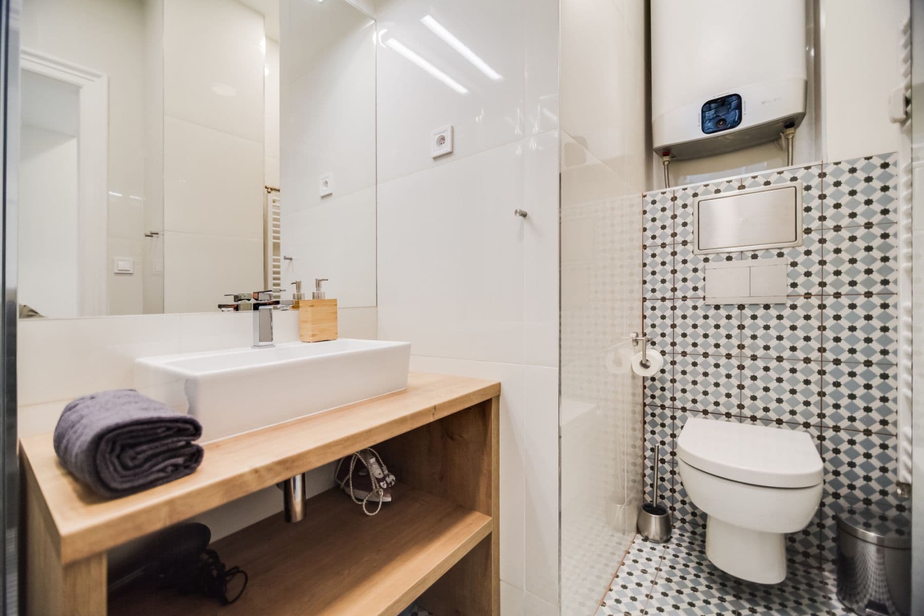 Pronájem bytu  33 m², Újezd, Praha, Praha