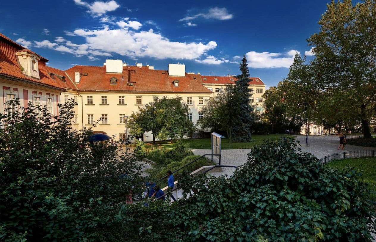 Pronájem bytu  72 m², Újezd, Praha, Praha