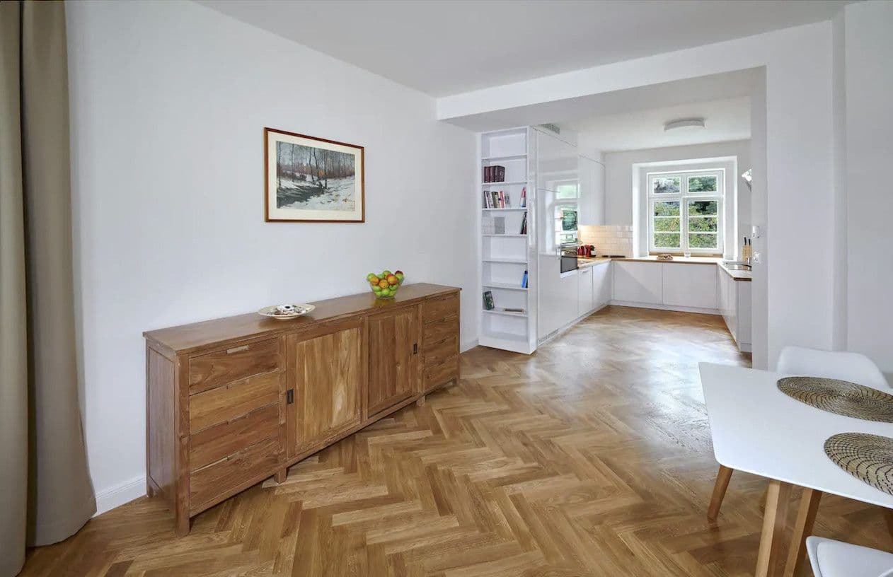 Pronájem bytu  72 m², Újezd, Praha, Praha