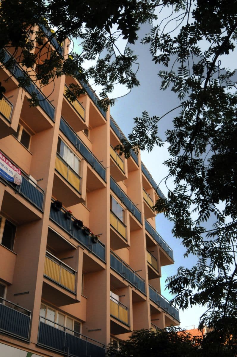 Pronájem bytu  36 m², Banskobystrická, Praha, Praha